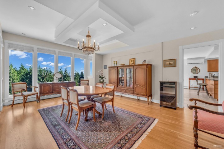 Photo 13 at 574 St. Andrews Place, Glenmore, West Vancouver