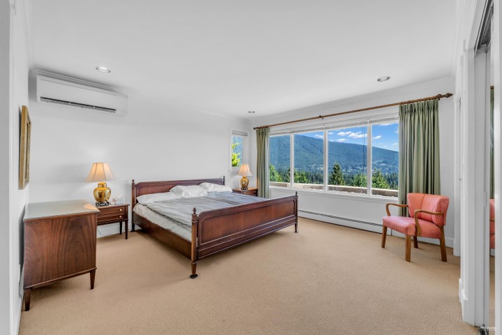 Photo 28 at 574 St. Andrews Place, Glenmore, West Vancouver