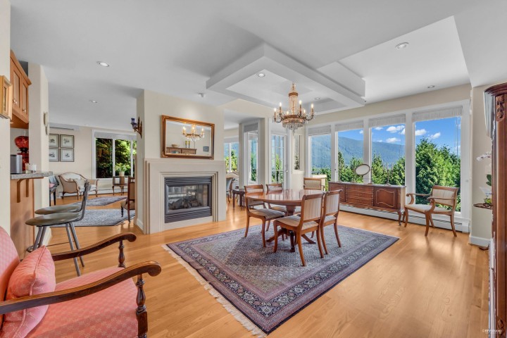 Photo 11 at 574 St. Andrews Place, Glenmore, West Vancouver