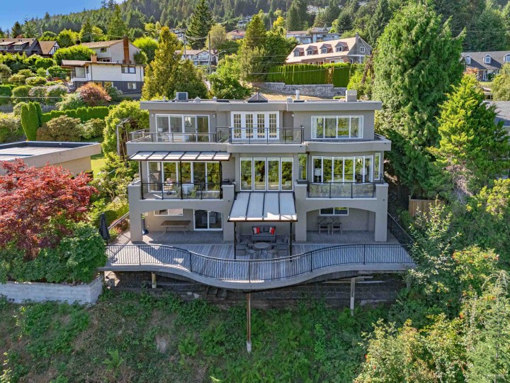 Photo 40 at 574 St. Andrews Place, Glenmore, West Vancouver