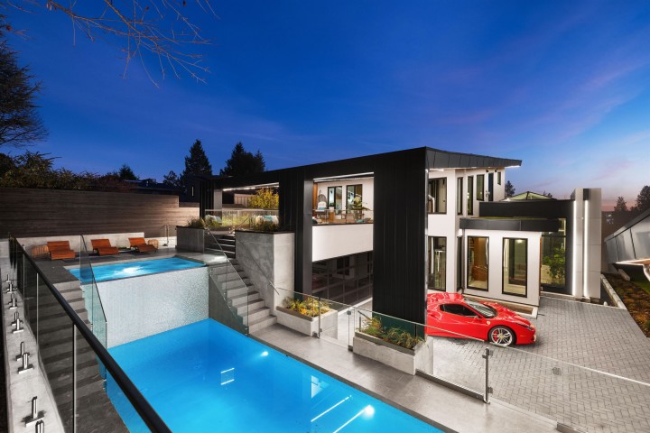 Photo 2 at 2495 Mathers Avenue, Dundarave, West Vancouver