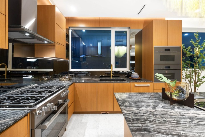 Photo 12 at 2495 Mathers Avenue, Dundarave, West Vancouver