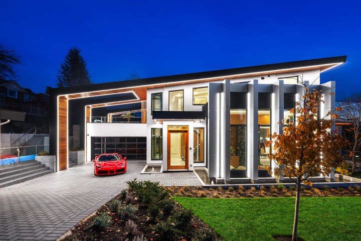 Photo 3 at 2495 Mathers Avenue, Dundarave, West Vancouver