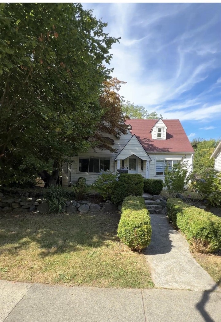 Photo 3 at 887 W 28th Avenue, Cambie, Vancouver West