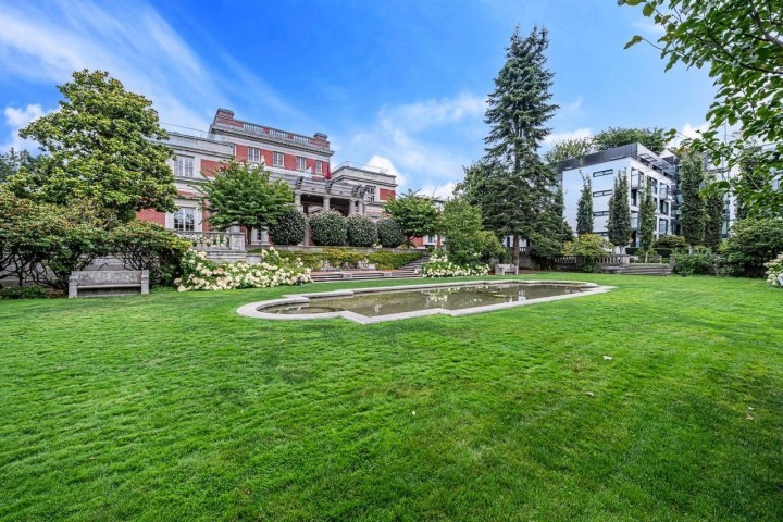 Photo 3 at 602 - 1561 W 57th Avenue, South Granville, Vancouver West