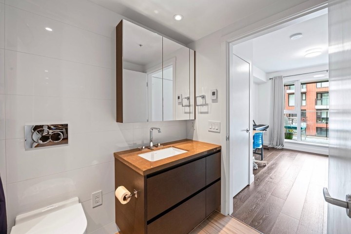 Photo 20 at 602 - 1561 W 57th Avenue, South Granville, Vancouver West