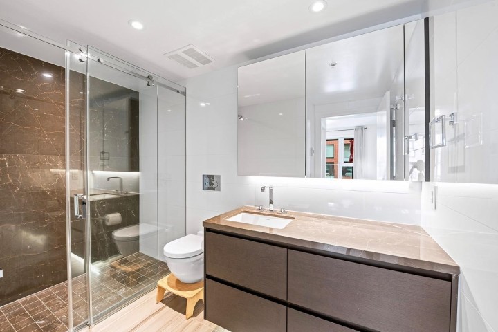 Photo 14 at 602 - 1561 W 57th Avenue, South Granville, Vancouver West