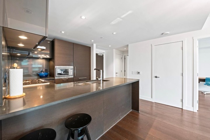 Photo 15 at 602 - 1561 W 57th Avenue, South Granville, Vancouver West