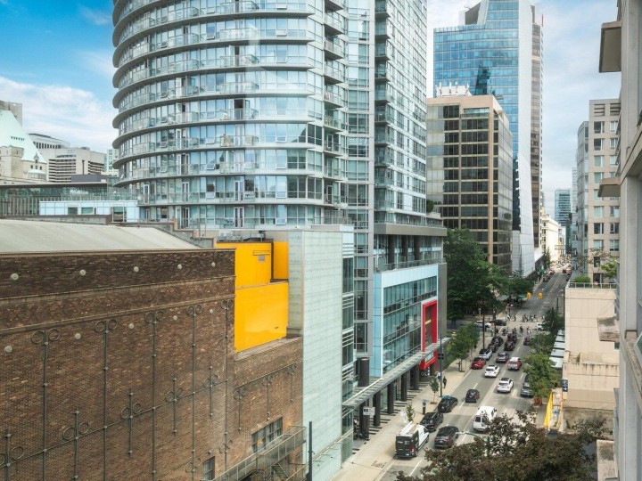 Photo 11 at 806 - 565 Smithe Street, Downtown VW, Vancouver West