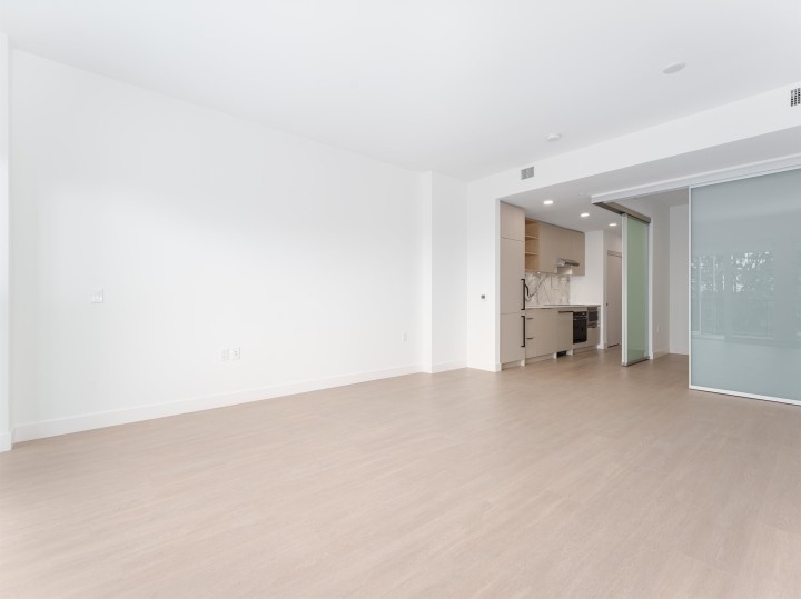 Photo 13 at 359 - 422 E 3rd Street, Lower Lonsdale, North Vancouver