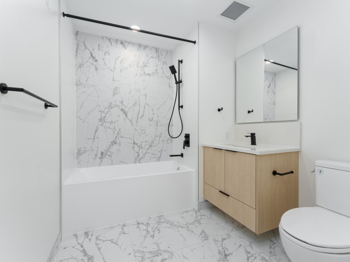 Photo 21 at 359 - 422 E 3rd Street, Lower Lonsdale, North Vancouver