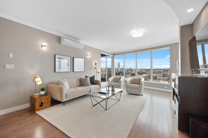 Photo 6 at 2302 - 1500 Howe Street, Yaletown, Vancouver West