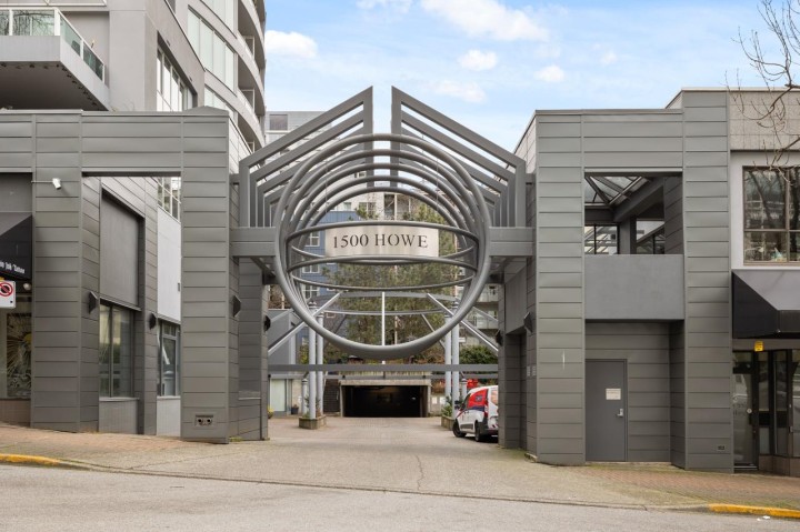 Photo 32 at 2302 - 1500 Howe Street, Yaletown, Vancouver West