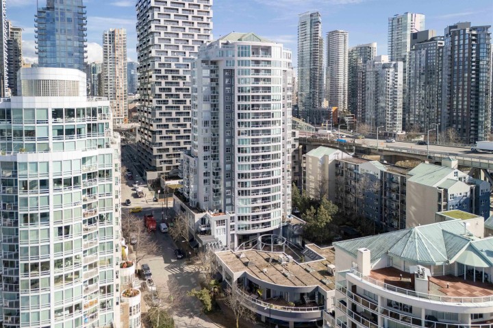 Photo 34 at 2302 - 1500 Howe Street, Yaletown, Vancouver West