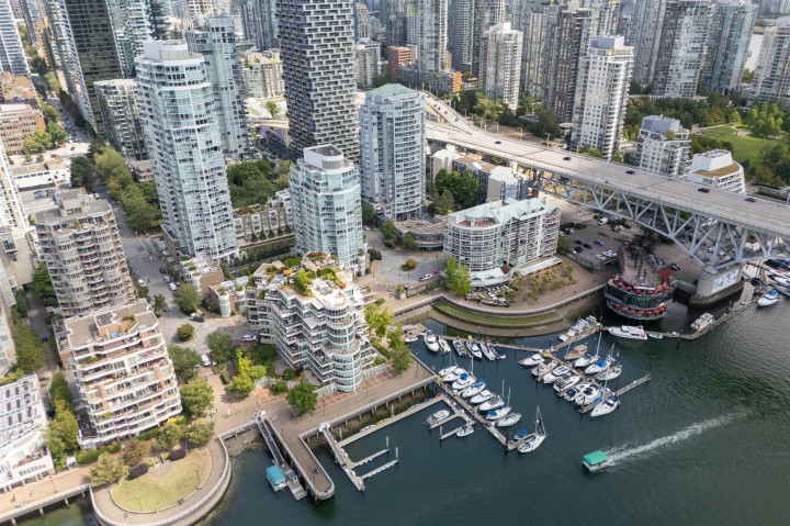 Photo 35 at 2302 - 1500 Howe Street, Yaletown, Vancouver West