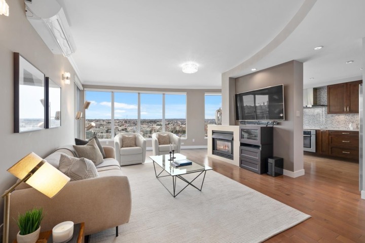 Photo 4 at 2302 - 1500 Howe Street, Yaletown, Vancouver West