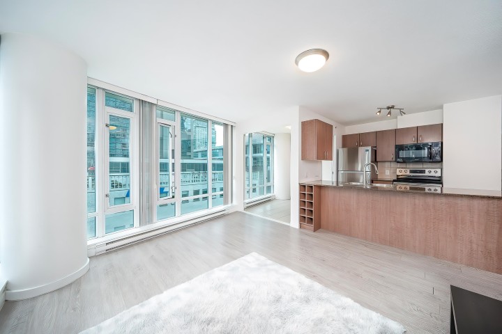 Photo 4 at 807 - 610 Granville Street, Downtown VW, Vancouver West