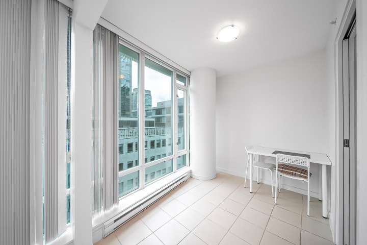 Photo 8 at 807 - 610 Granville Street, Downtown VW, Vancouver West