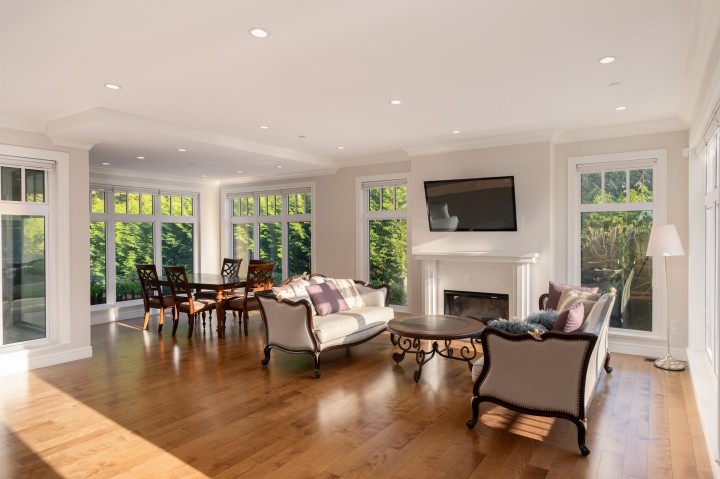 Photo 13 at 920 3rd Street, Cedardale, West Vancouver