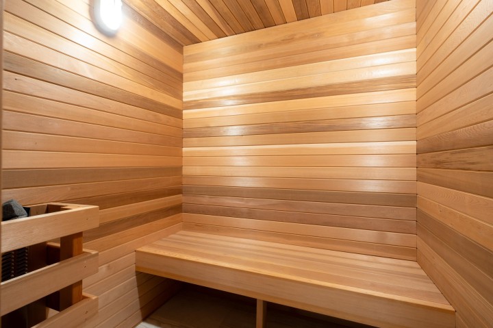 Photo 26 at 920 3rd Street, Cedardale, West Vancouver