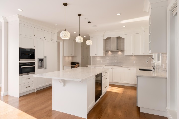 Photo 11 at 920 3rd Street, Cedardale, West Vancouver