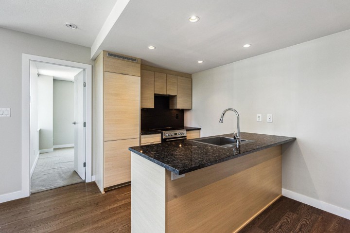 Photo 10 at 2007 - 488 Sw Marine Drive, Marpole, Vancouver West