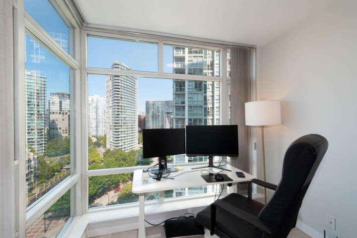 Photo 17 at 1703 - 198 Aquarius Mews, Yaletown, Vancouver West