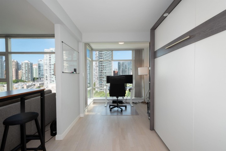 Photo 15 at 1703 - 198 Aquarius Mews, Yaletown, Vancouver West