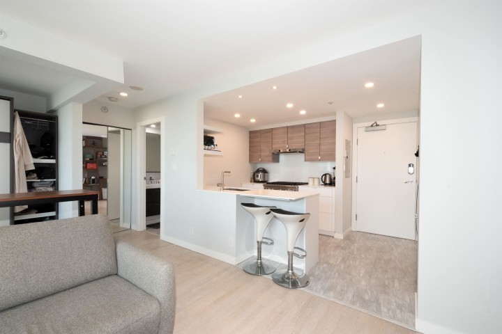 Photo 4 at 1703 - 198 Aquarius Mews, Yaletown, Vancouver West