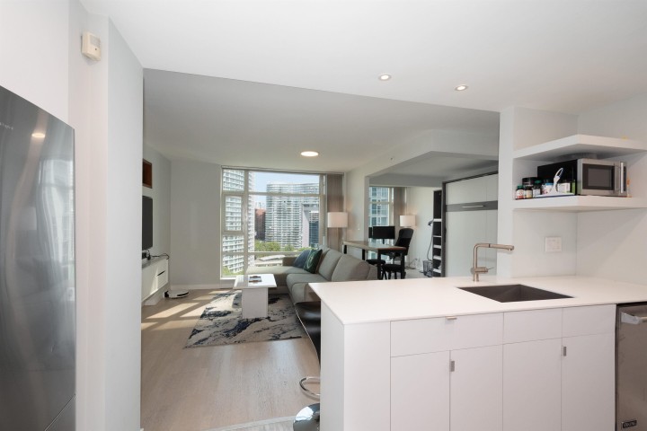 Photo 8 at 1703 - 198 Aquarius Mews, Yaletown, Vancouver West