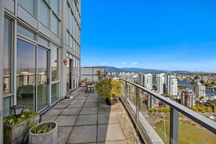 Photo 14 at 4201 - 1408 Strathmore Mews, Yaletown, Vancouver West