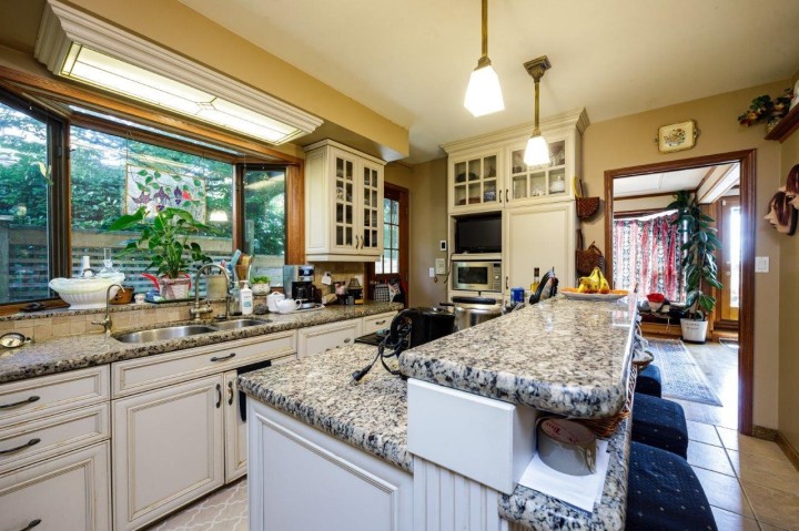 Photo 7 at 368 E Kings Road, Upper Lonsdale, North Vancouver