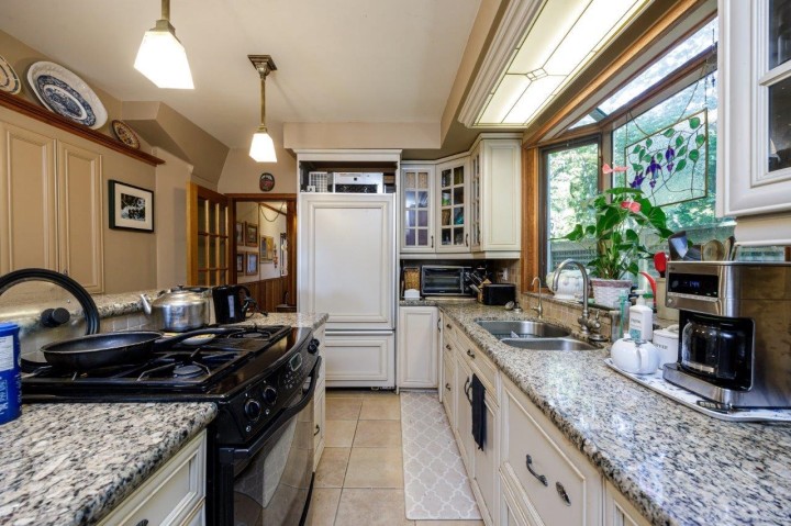 Photo 11 at 368 E Kings Road, Upper Lonsdale, North Vancouver