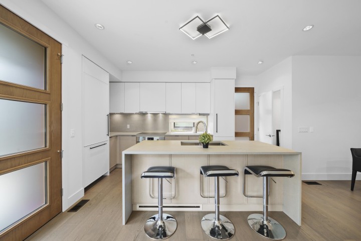 Photo 7 at 6816 Oak Street, South Cambie, Vancouver West