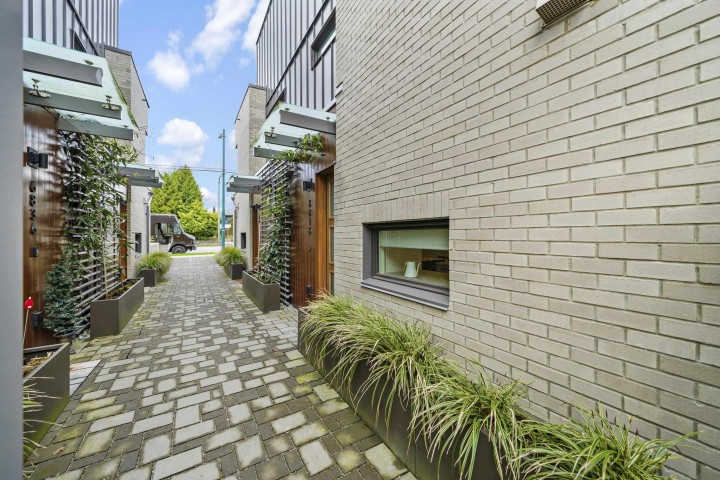 Photo 3 at 6816 Oak Street, South Cambie, Vancouver West
