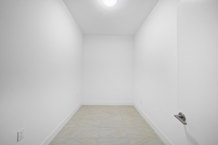 Photo 32 at 6816 Oak Street, South Cambie, Vancouver West