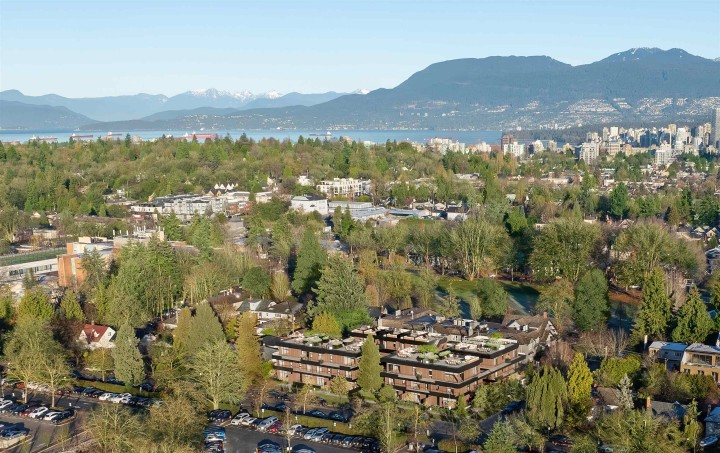 Photo 3 at 805 28th Street, Cambie, Vancouver West