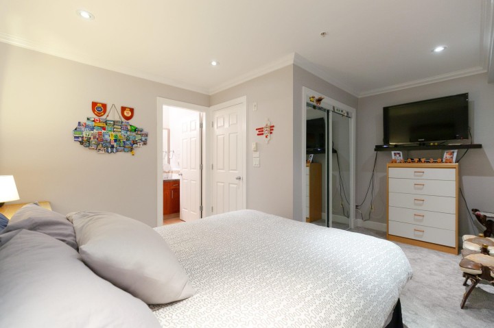 Photo 17 at 1 - 1137 Barclay Street, West End VW, Vancouver West