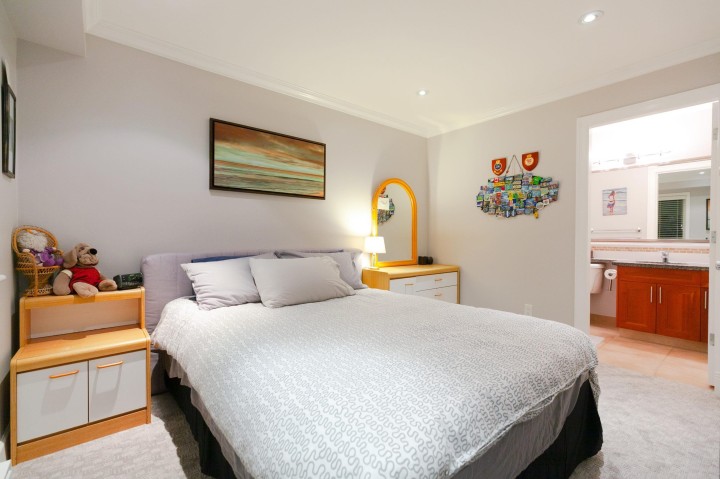 Photo 19 at 1 - 1137 Barclay Street, West End VW, Vancouver West