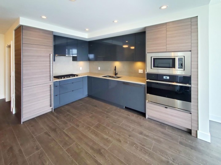 Photo 6 at 507 - 3438 Sawmill Crescent, South Marine, Vancouver East