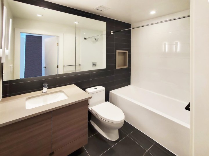 Photo 12 at 507 - 3438 Sawmill Crescent, South Marine, Vancouver East