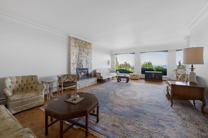 Photo 5 at 1373 Camwell Drive, Chartwell, West Vancouver