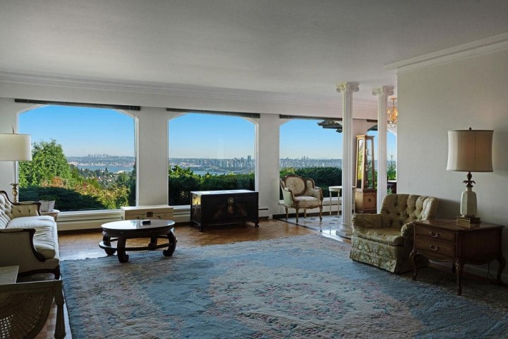 Photo 8 at 1373 Camwell Drive, Chartwell, West Vancouver