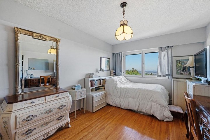 Photo 25 at 1373 Camwell Drive, Chartwell, West Vancouver