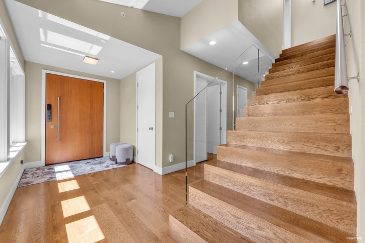 Photo 6 at 866 20th Street, Ambleside, West Vancouver