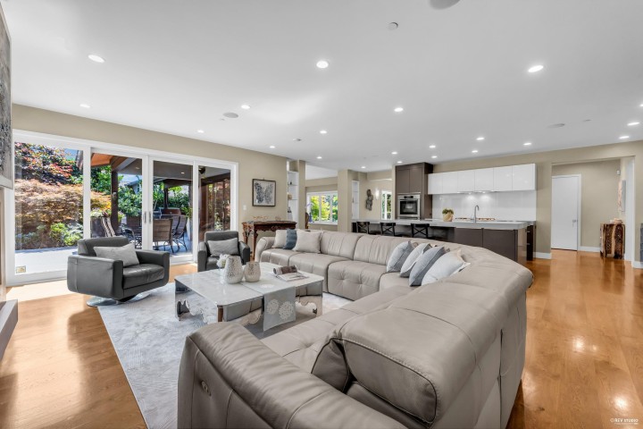 Photo 12 at 866 20th Street, Ambleside, West Vancouver