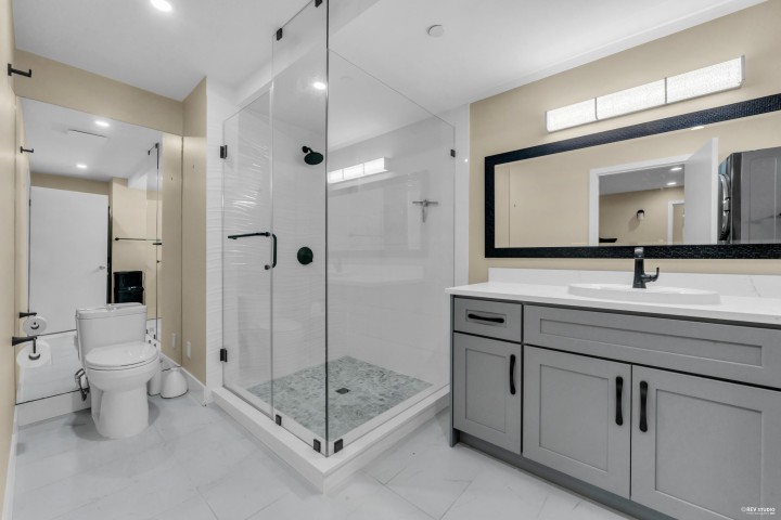 Photo 32 at 866 20th Street, Ambleside, West Vancouver