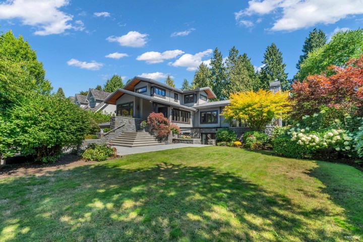 Photo 5 at 866 20th Street, Ambleside, West Vancouver