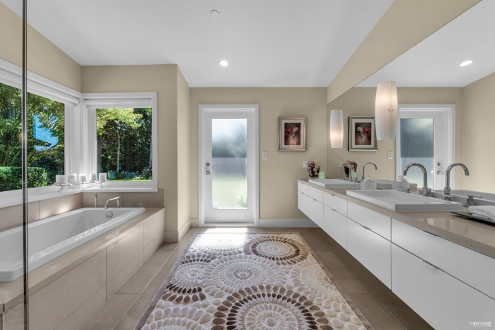 Photo 20 at 866 20th Street, Ambleside, West Vancouver