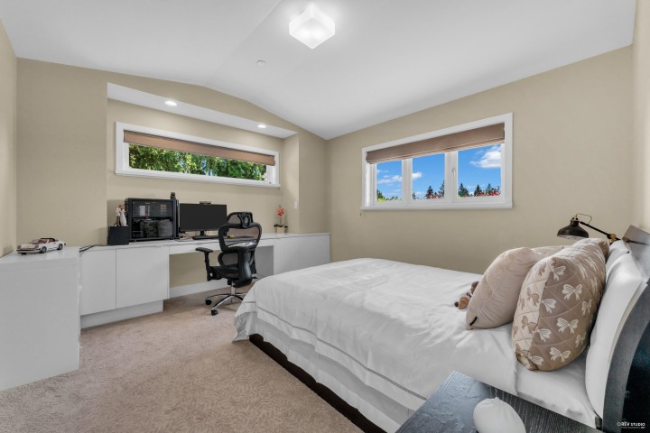 Photo 24 at 866 20th Street, Ambleside, West Vancouver